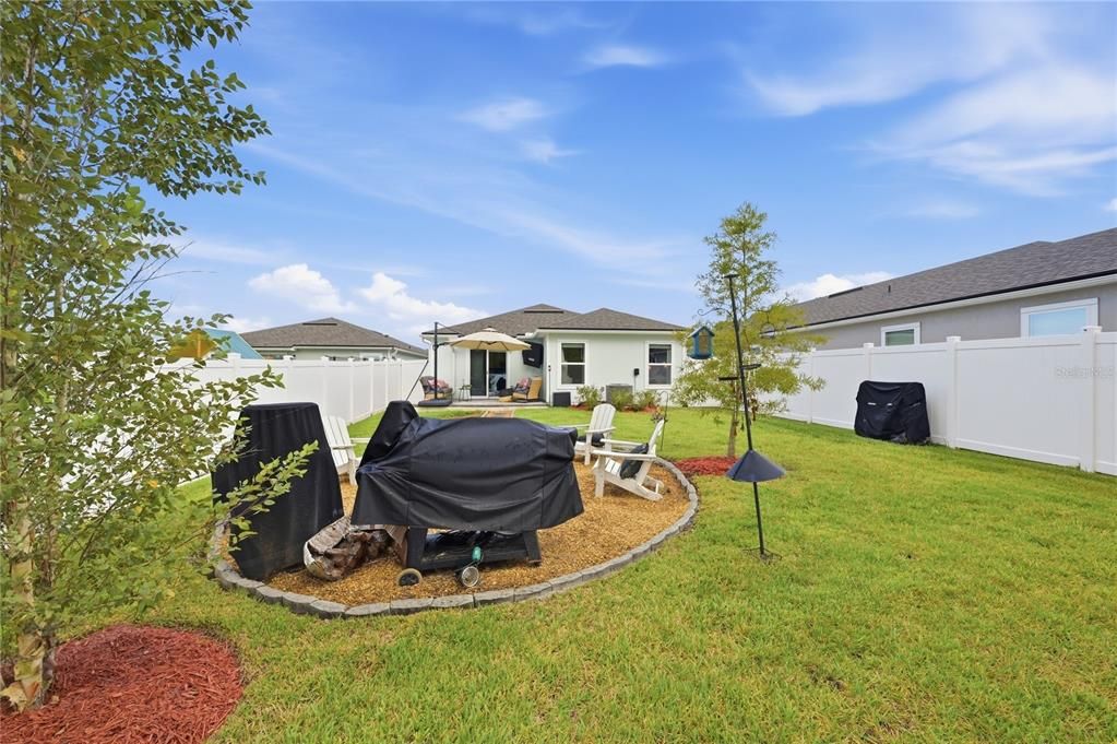 For Sale: $350,000 (4 beds, 2 baths, 1800 Square Feet)