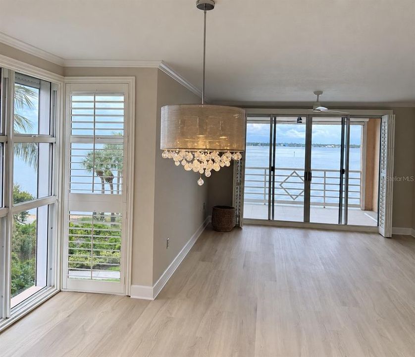 For Sale: $995,000 (3 beds, 2 baths, 1867 Square Feet)