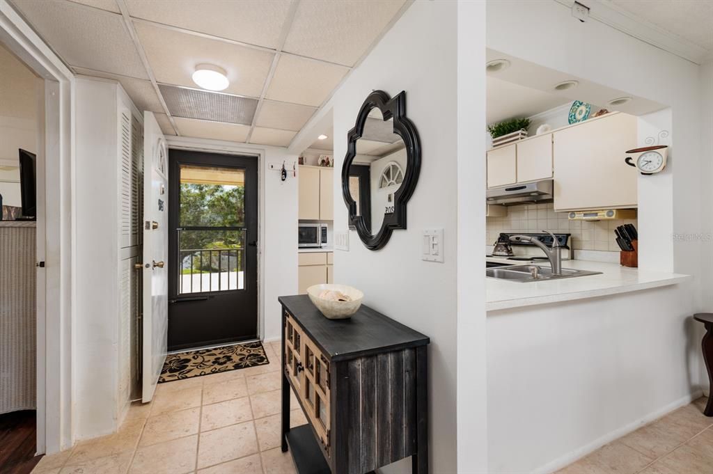 En Venta: $170,000 (2 camas, 2 baños, 1045 Pies cuadrados)