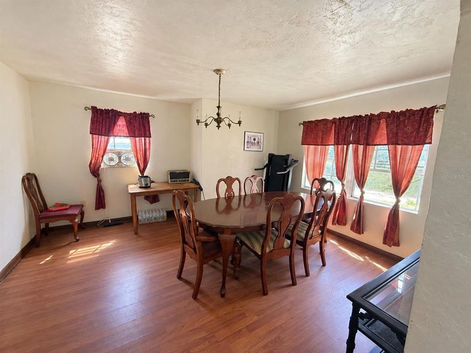 For Sale: $100,000 (2 beds, 1 baths, 1428 Square Feet)