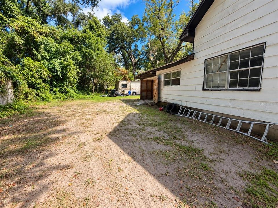 For Sale: $100,000 (2 beds, 1 baths, 1428 Square Feet)