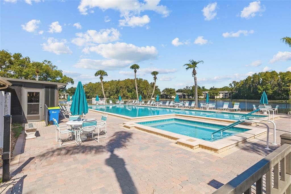 For Sale: $185,000 (2 beds, 2 baths, 979 Square Feet)