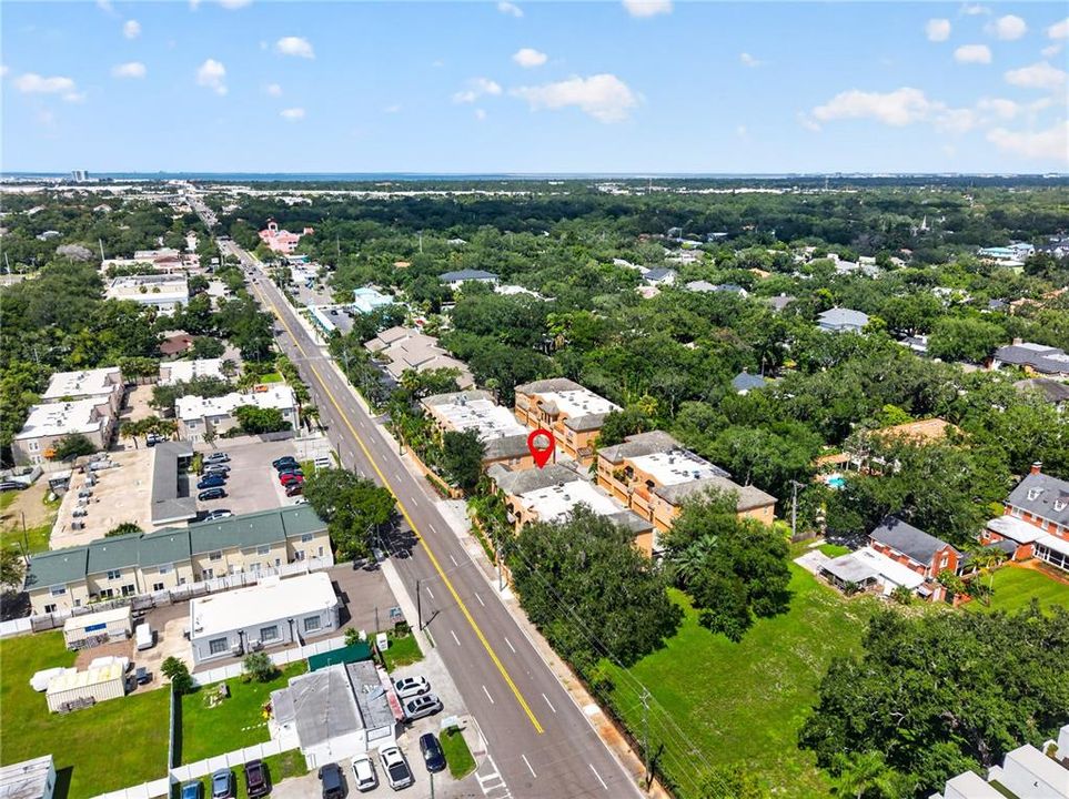 En Venta: $675,000 (3 camas, 2 baños, 2122 Pies cuadrados)