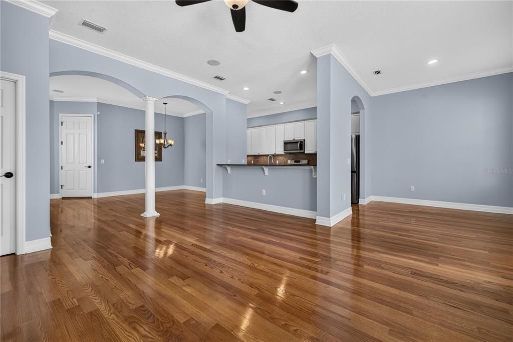 En Venta: $675,000 (3 camas, 2 baños, 2122 Pies cuadrados)