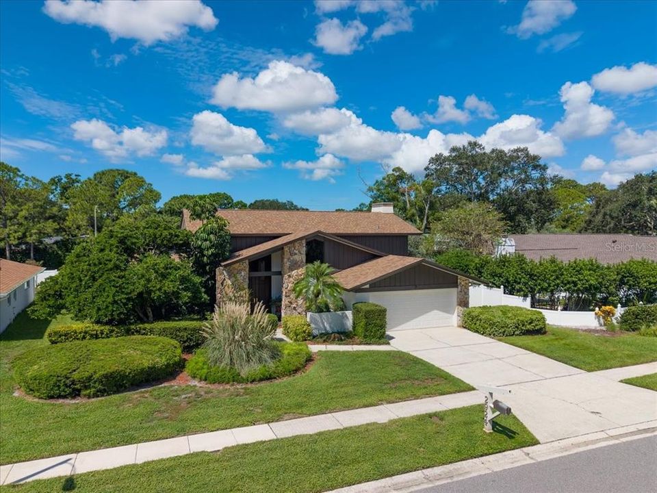 For Sale: $848,000 (4 beds, 2 baths, 2903 Square Feet)