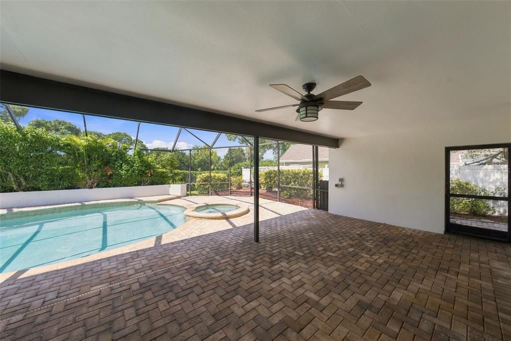 For Sale: $848,000 (4 beds, 2 baths, 2903 Square Feet)