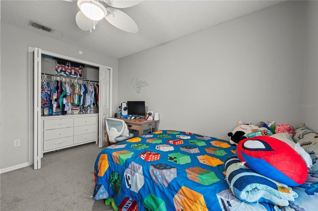 For Sale: $299,900 (3 beds, 2 baths, 1292 Square Feet)