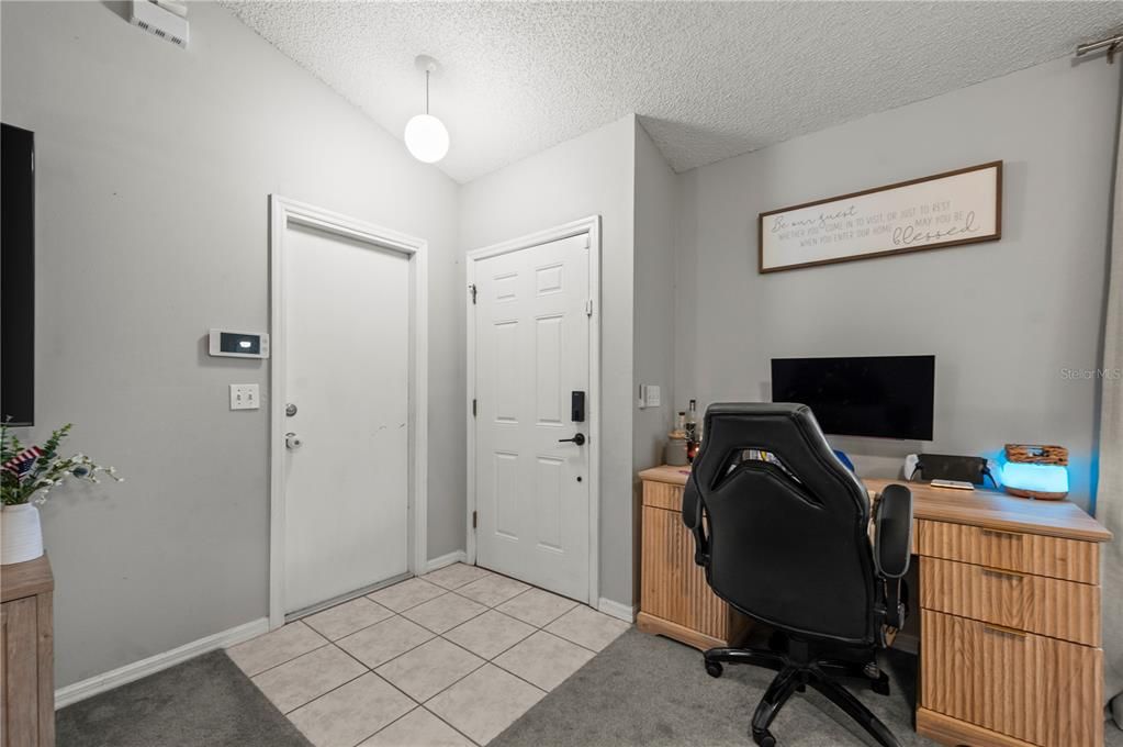 For Sale: $299,900 (3 beds, 2 baths, 1292 Square Feet)