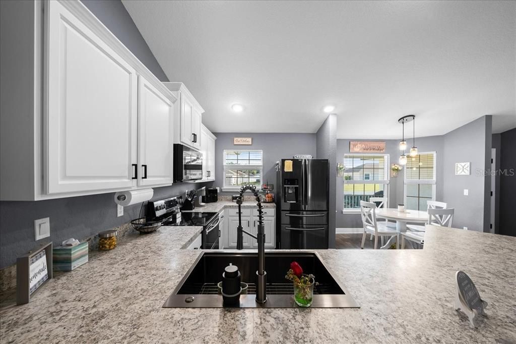 En Venta: $370,000 (3 camas, 2 baños, 1545 Pies cuadrados)