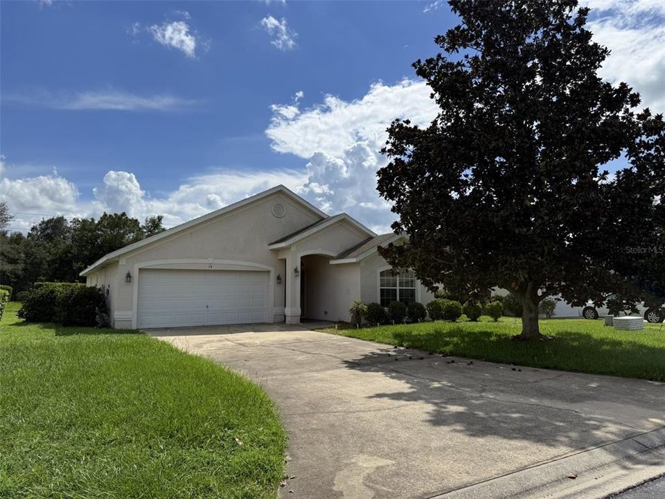 For Rent: $1,700 (3 beds, 2 baths, 1672 Square Feet)