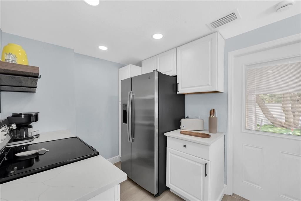 For Sale: $500,000 (4 beds, 2 baths, 1579 Square Feet)