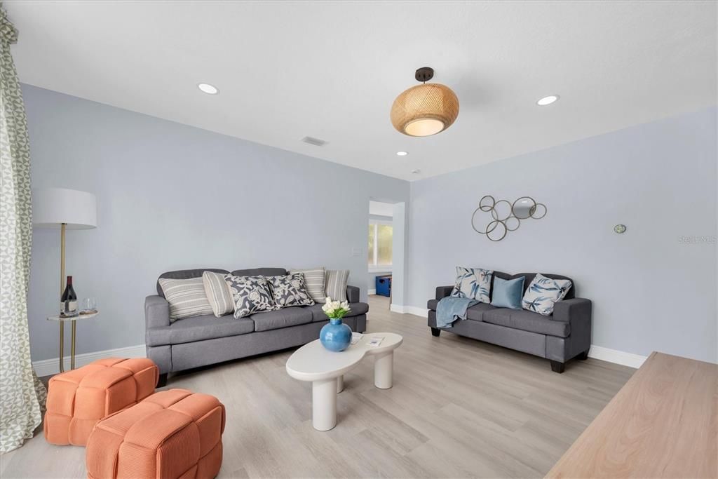 For Sale: $500,000 (4 beds, 2 baths, 1579 Square Feet)