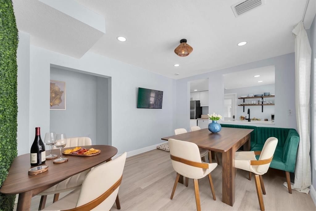 For Sale: $500,000 (4 beds, 2 baths, 1579 Square Feet)