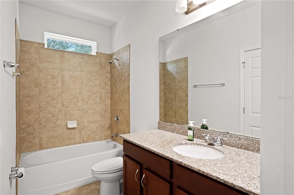 En Venta: $595,000 (6 camas, 4 baños, 3189 Pies cuadrados)