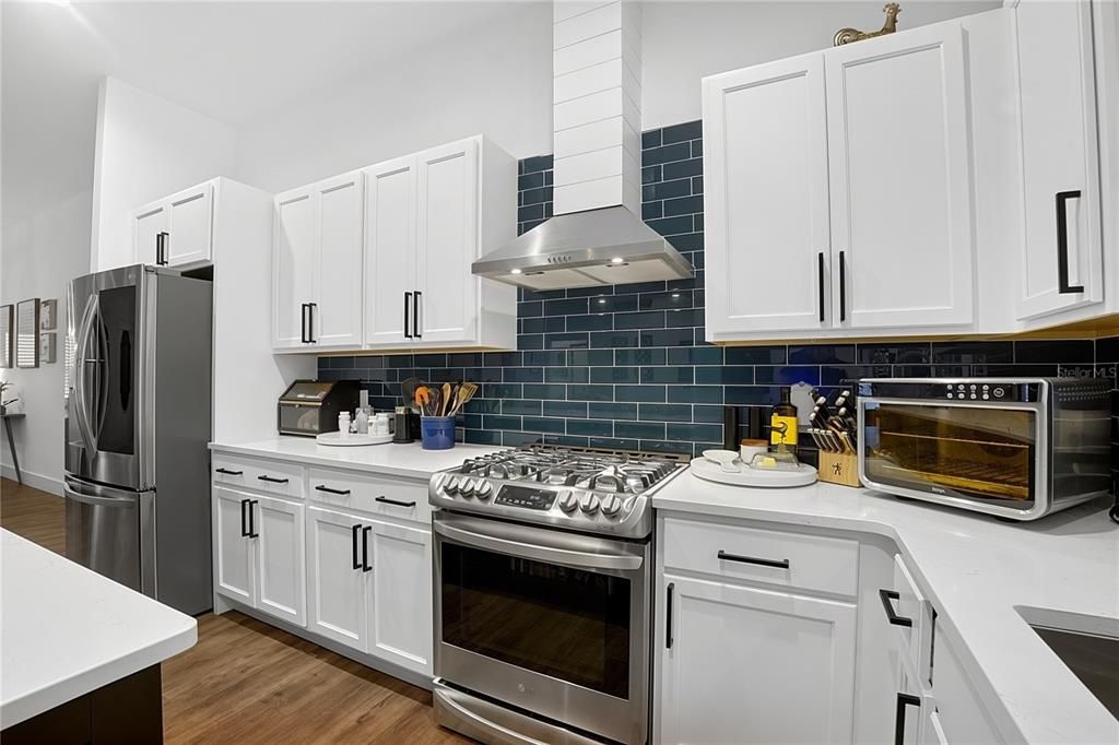En Venta: $865,000 (4 camas, 3 baños, 2197 Pies cuadrados)