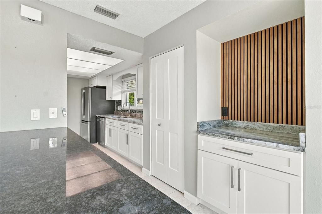 : $309,999 (3 спален, 3 ванн, 1701 Квадратных фут)