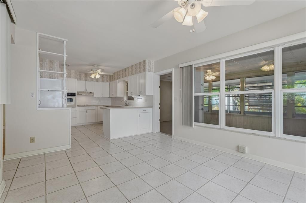 For Sale: $420,000 (2 beds, 2 baths, 1335 Square Feet)