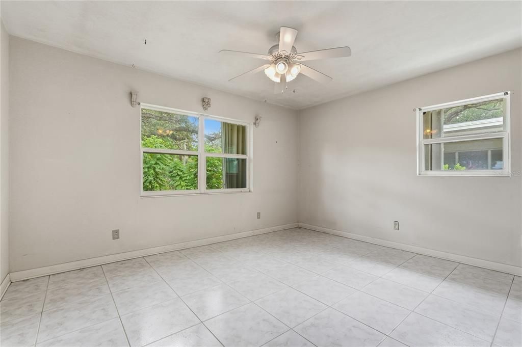 For Sale: $420,000 (2 beds, 2 baths, 1335 Square Feet)