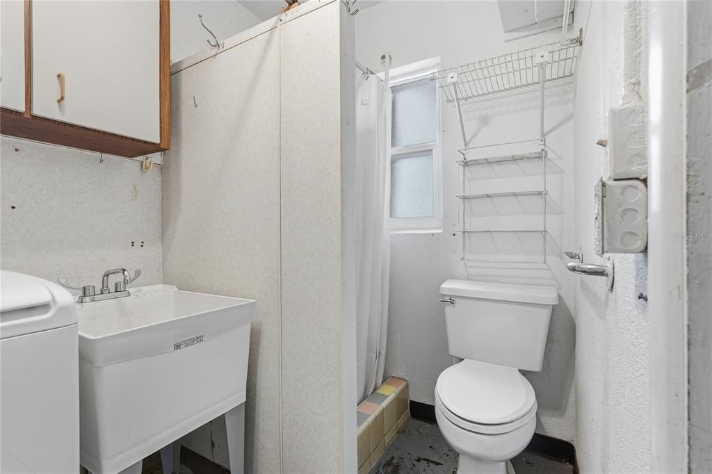 For Sale: $420,000 (2 beds, 2 baths, 1335 Square Feet)