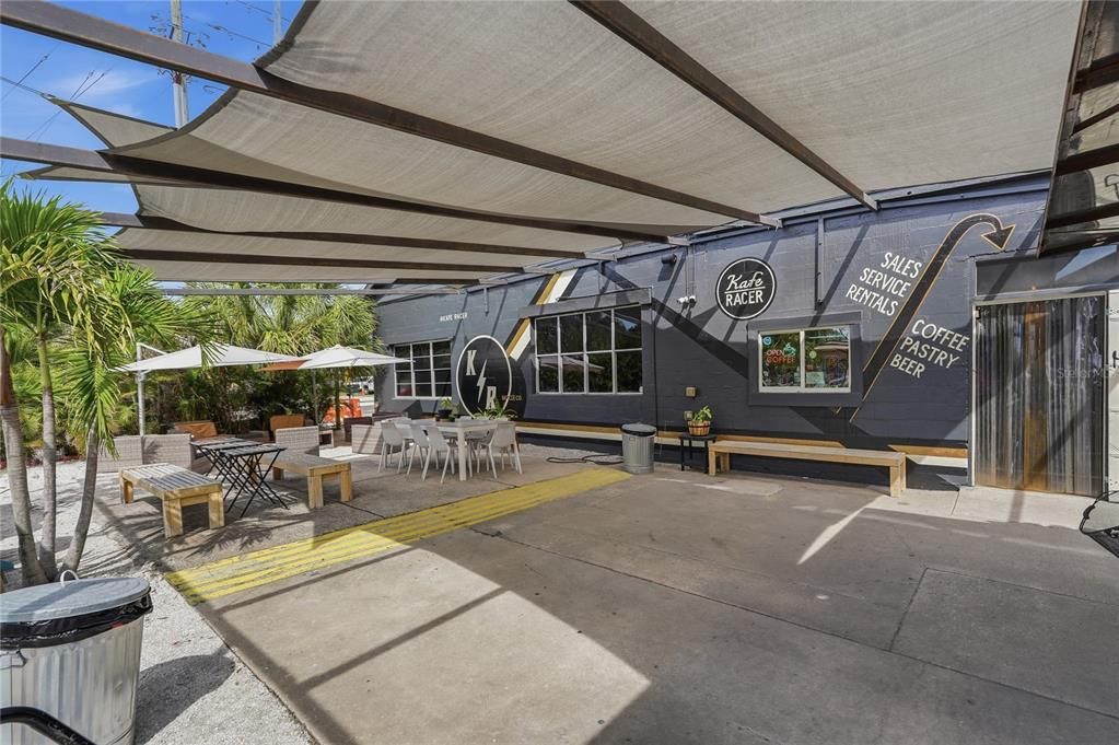 For Sale: $420,000 (2 beds, 2 baths, 1335 Square Feet)