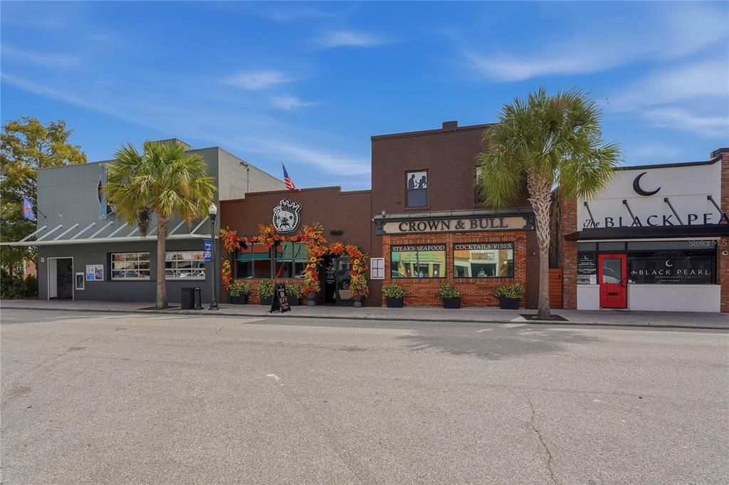 For Sale: $420,000 (2 beds, 2 baths, 1335 Square Feet)