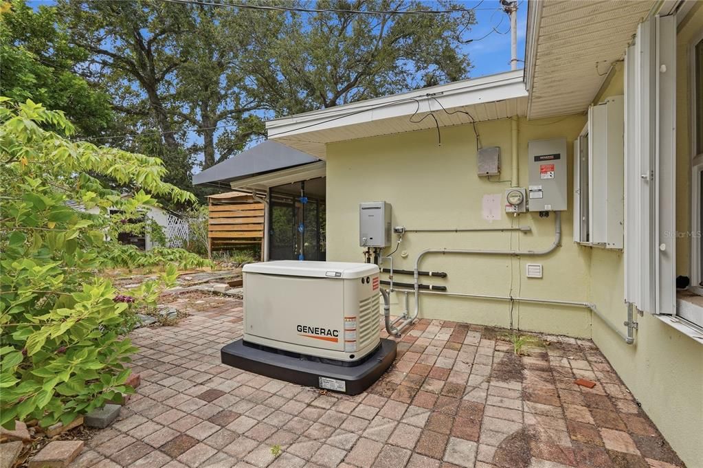 For Sale: $420,000 (2 beds, 2 baths, 1335 Square Feet)