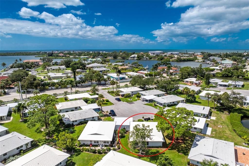 For Sale: $254,900 (2 beds, 2 baths, 1116 Square Feet)
