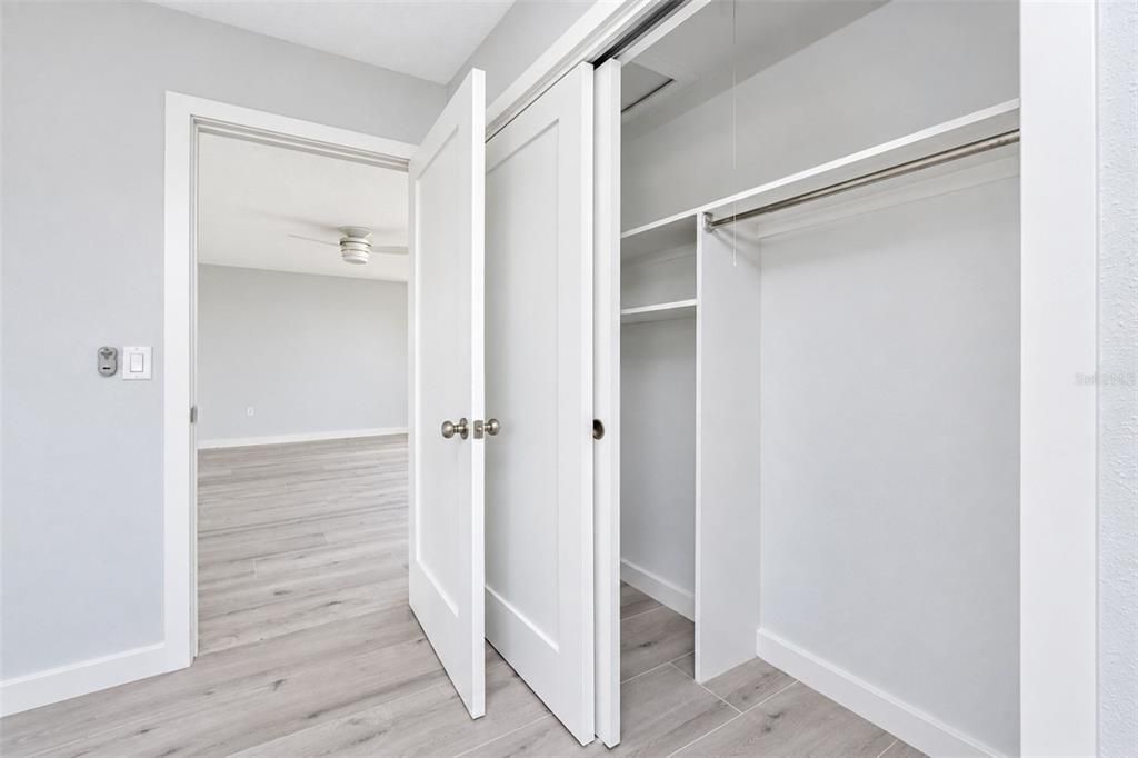 For Sale: $254,900 (2 beds, 2 baths, 1116 Square Feet)