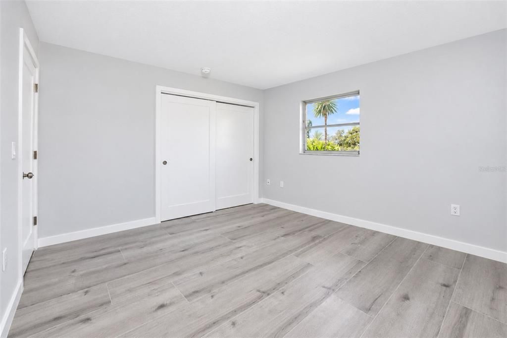 For Sale: $254,900 (2 beds, 2 baths, 1116 Square Feet)