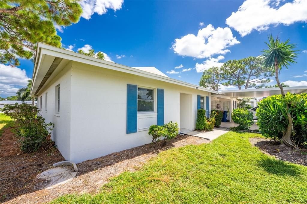 For Sale: $254,900 (2 beds, 2 baths, 1116 Square Feet)