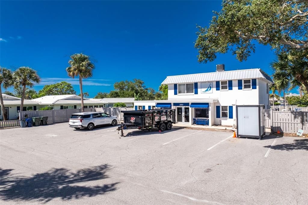 For Sale: $254,900 (2 beds, 2 baths, 1116 Square Feet)