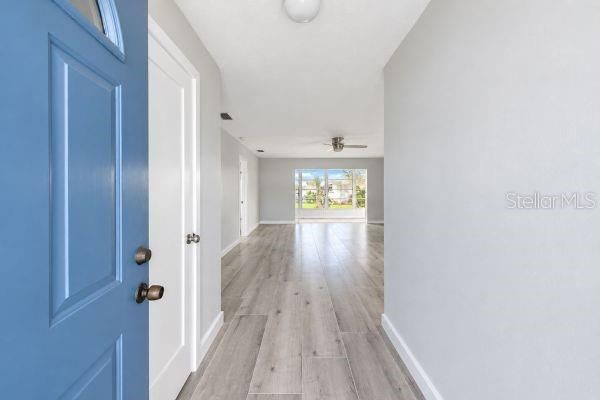 For Sale: $254,900 (2 beds, 2 baths, 1116 Square Feet)