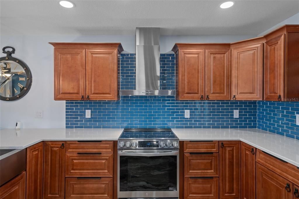 For Sale: $425,000 (2 beds, 2 baths, 1361 Square Feet)