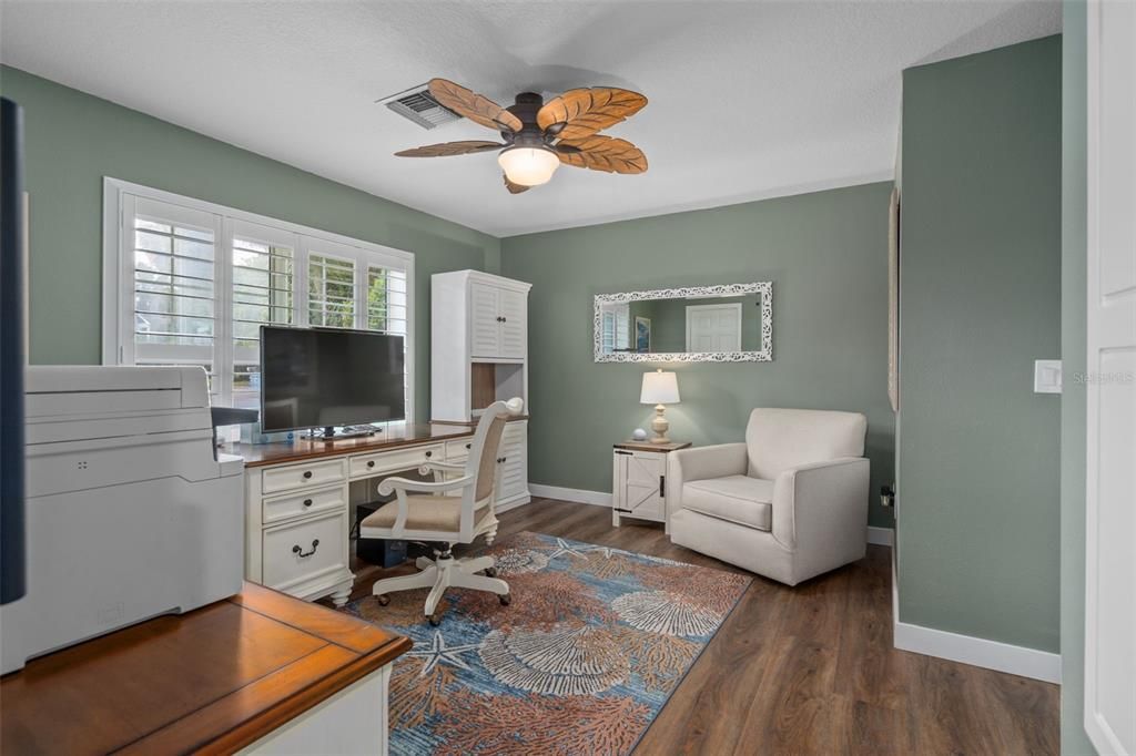 For Sale: $425,000 (2 beds, 2 baths, 1361 Square Feet)