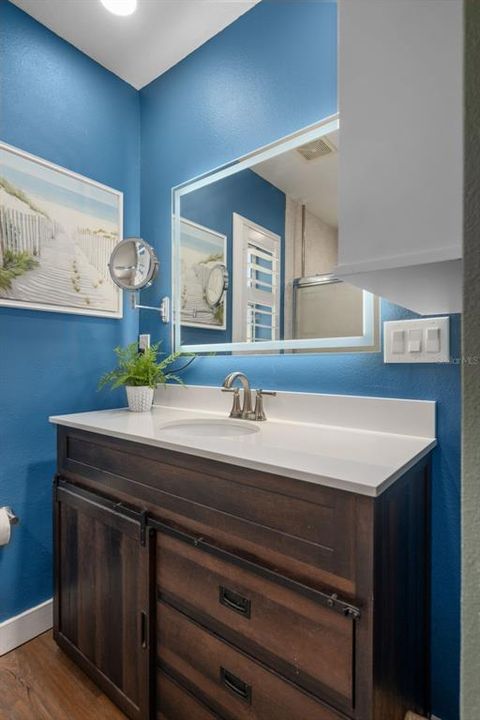 For Sale: $425,000 (2 beds, 2 baths, 1361 Square Feet)