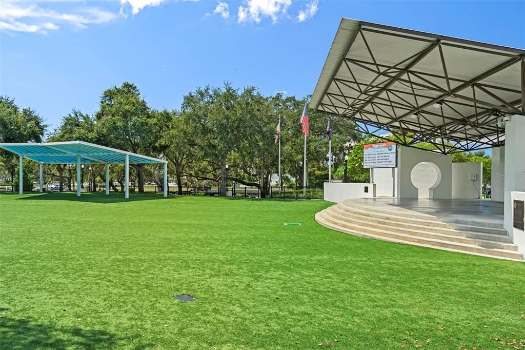 For Sale: $425,000 (2 beds, 2 baths, 1361 Square Feet)