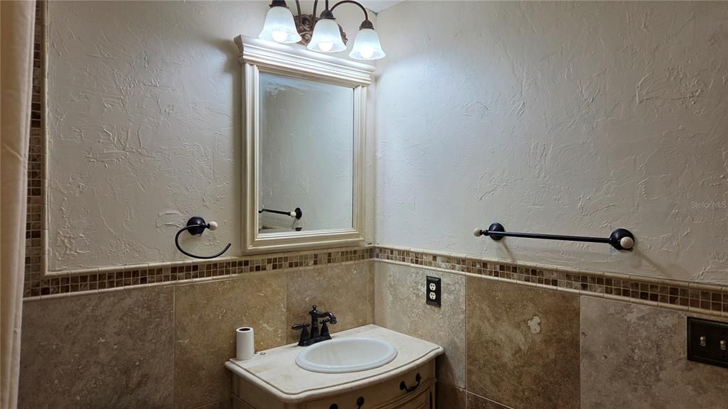 For Rent: $1,750 (2 beds, 2 baths, 1830 Square Feet)