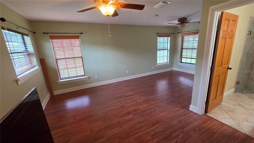 For Rent: $1,750 (2 beds, 2 baths, 1830 Square Feet)