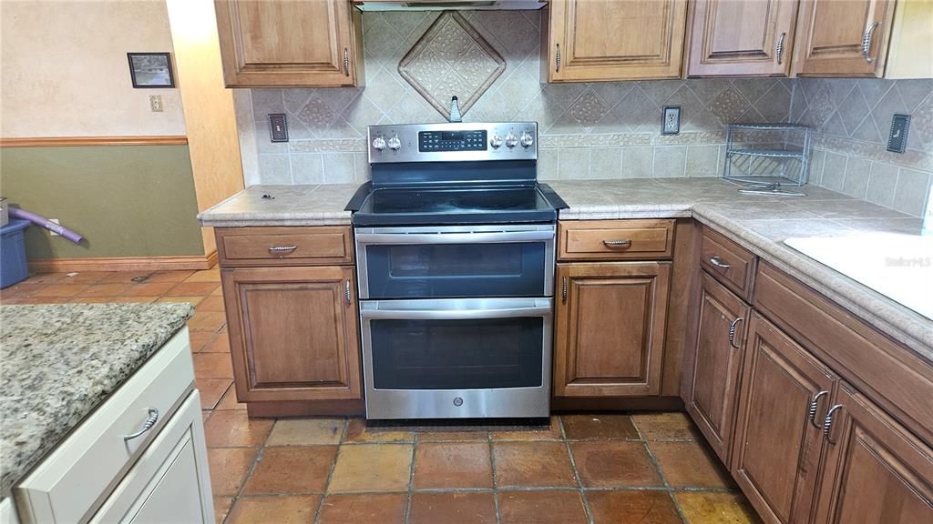 For Rent: $1,750 (2 beds, 2 baths, 1830 Square Feet)