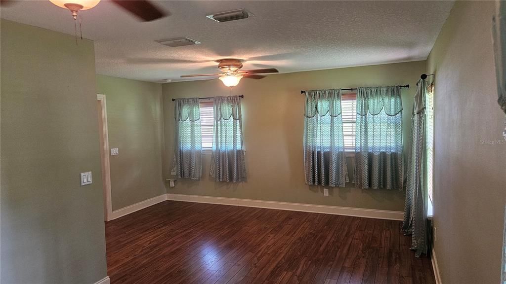 For Rent: $1,750 (2 beds, 2 baths, 1830 Square Feet)