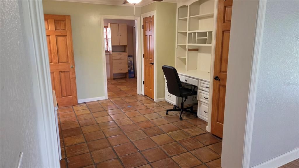 For Rent: $1,750 (2 beds, 2 baths, 1830 Square Feet)