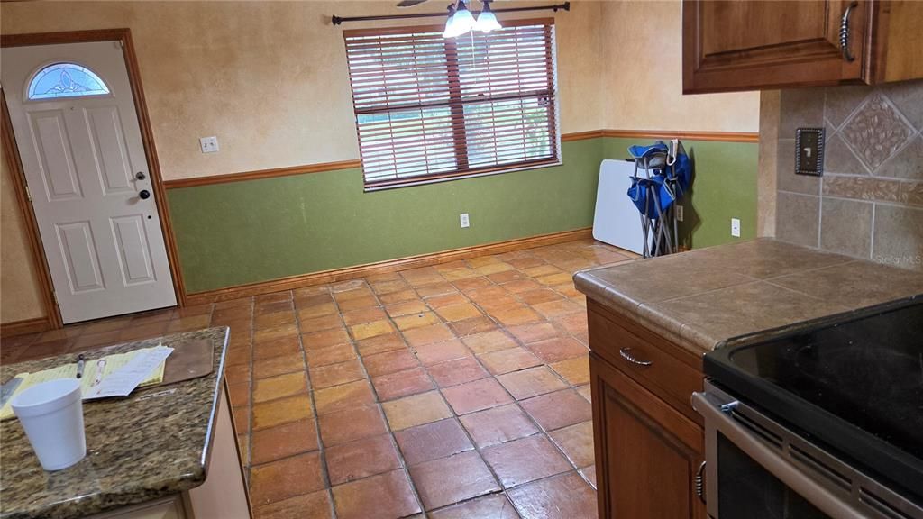 For Rent: $1,750 (2 beds, 2 baths, 1830 Square Feet)