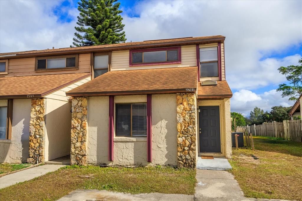 For Rent: $2,000 (2 beds, 2 baths, 1106 Square Feet)