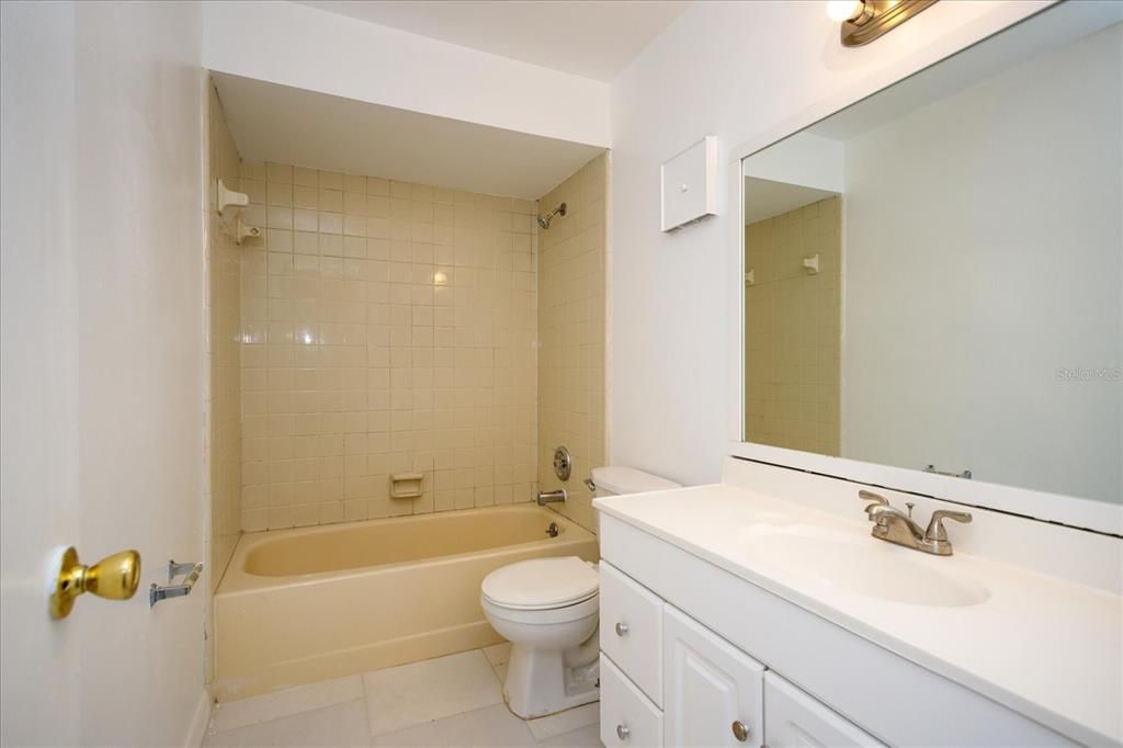 For Rent: $2,000 (2 beds, 2 baths, 1106 Square Feet)