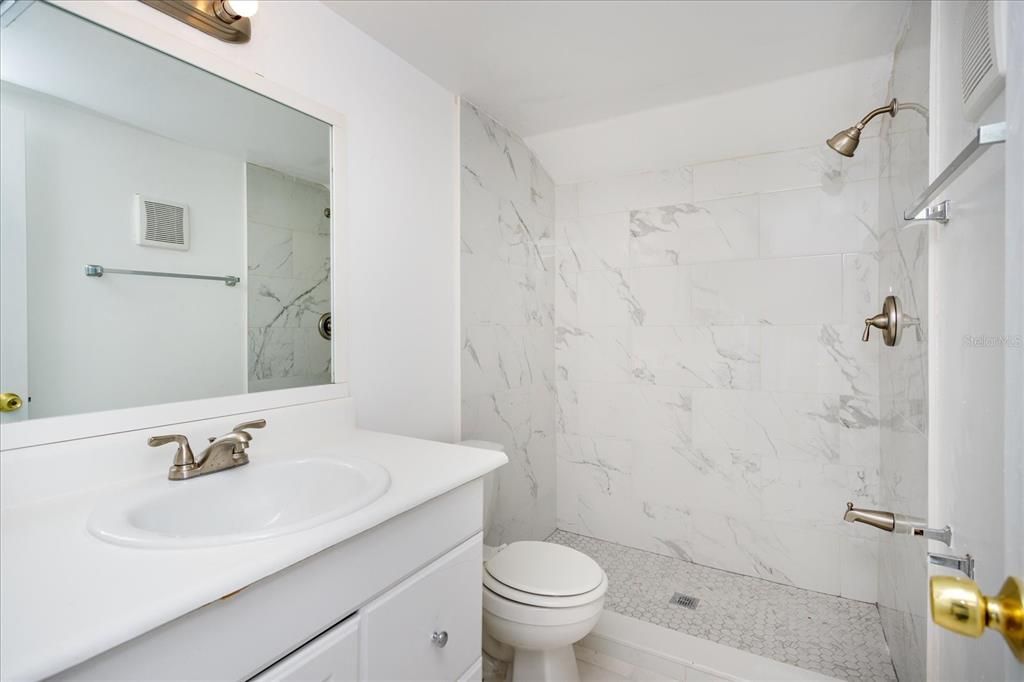For Rent: $2,000 (2 beds, 2 baths, 1106 Square Feet)