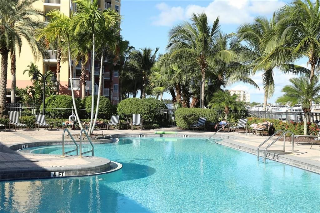For Rent: $2,400 (2 beds, 2 baths, 1758 Square Feet)