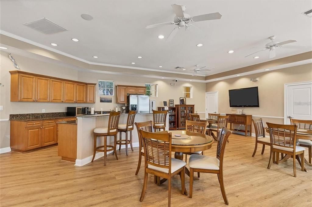 For Rent: $2,400 (2 beds, 2 baths, 1758 Square Feet)