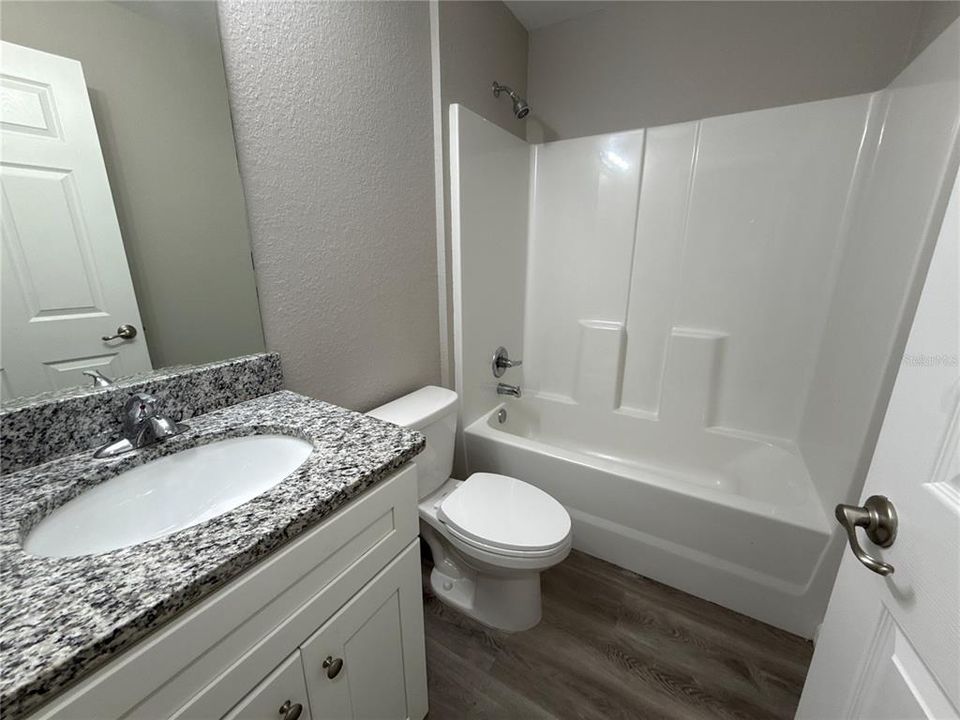 For Rent: $1,650 (3 beds, 2 baths, 1319 Square Feet)