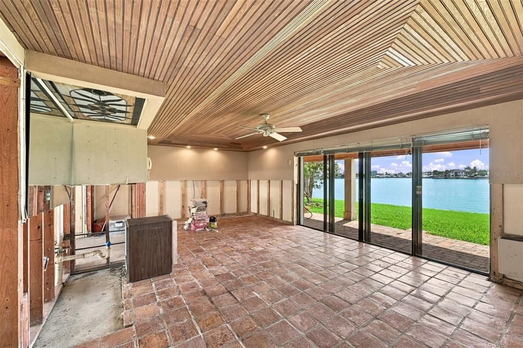For Sale: $603,000 (2 beds, 2 baths, 2025 Square Feet)