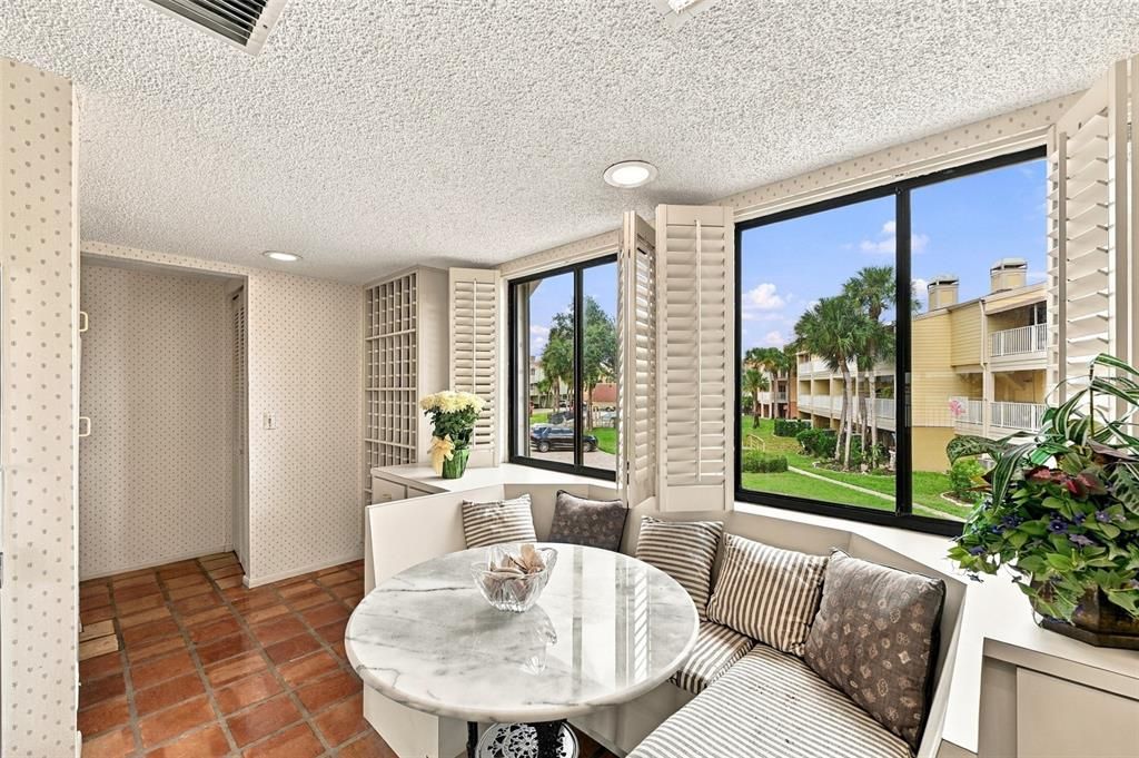 For Sale: $603,000 (2 beds, 2 baths, 2025 Square Feet)